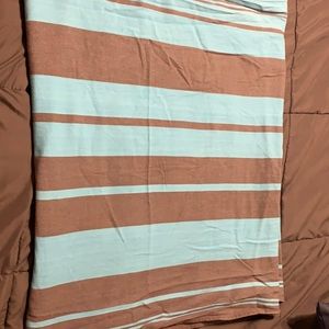 Little frog wrap for baby wearing